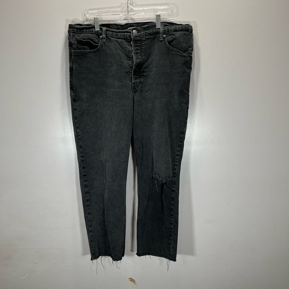 Old Navy Women’s Black Distressed High Waisted Sky-Hi Straight Leg Jeans - Picture 3 of 12